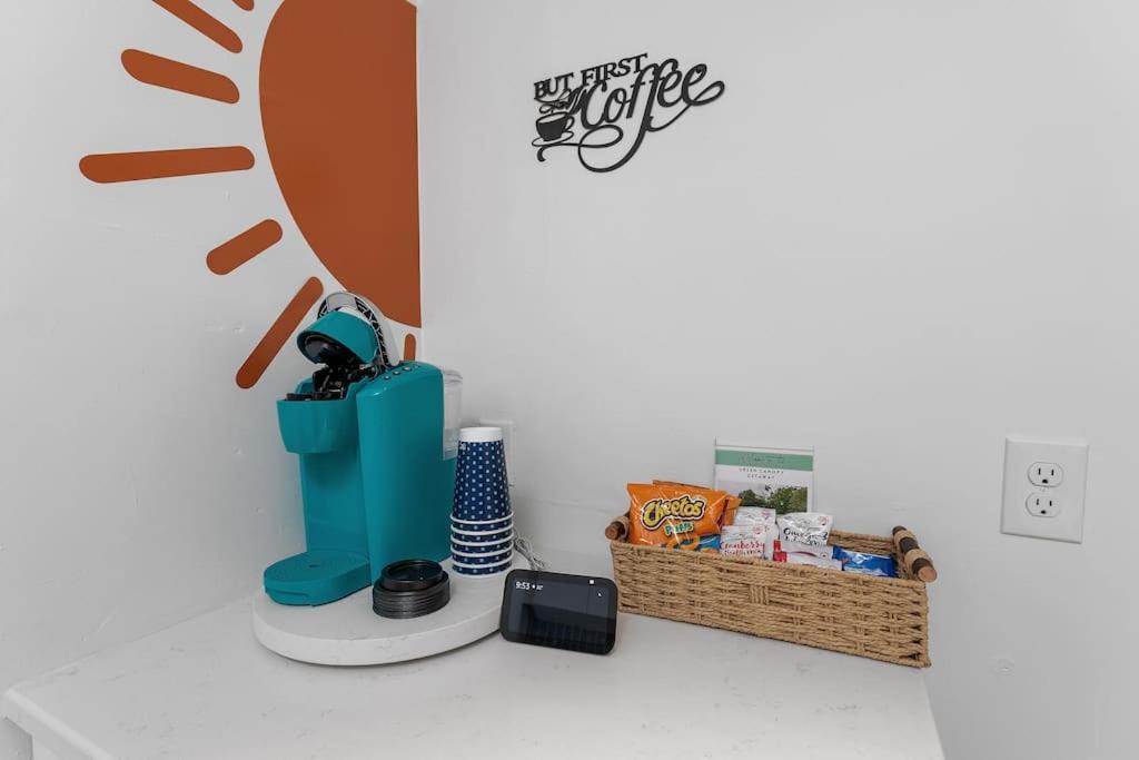 Smart Bungalow: 10-Min To Uf, Central Location ゲインズビル エクステリア 写真