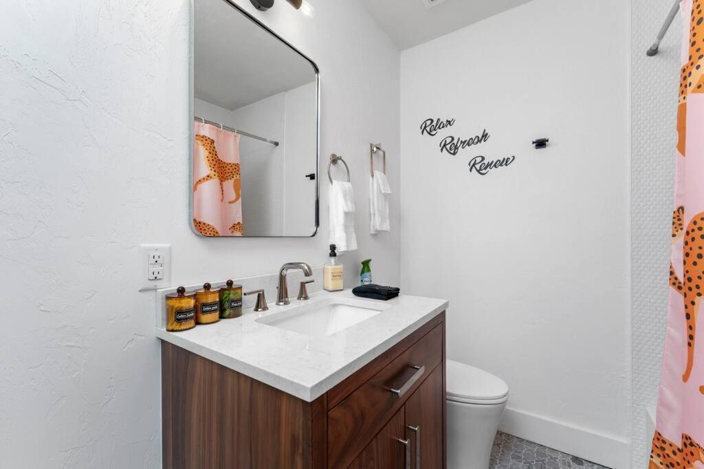 Smart Bungalow: 10-Min To Uf, Central Location ゲインズビル エクステリア 写真