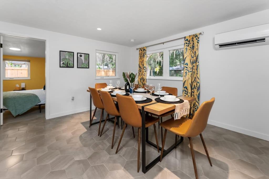 Smart Bungalow: 10-Min To Uf, Central Location ゲインズビル エクステリア 写真