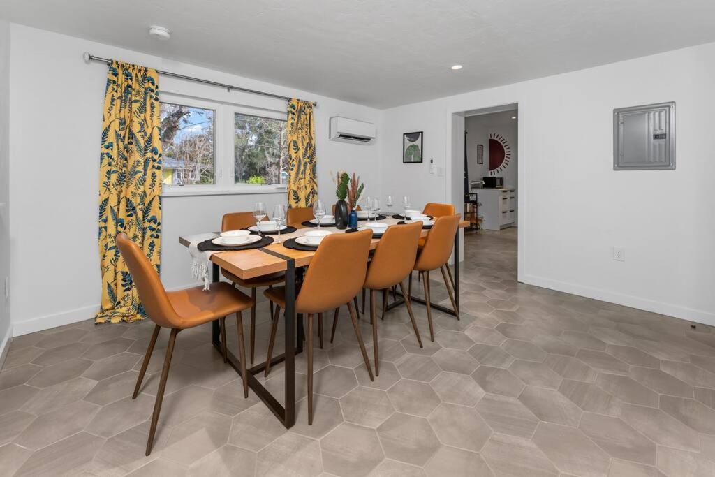 Smart Bungalow: 10-Min To Uf, Central Location ゲインズビル エクステリア 写真