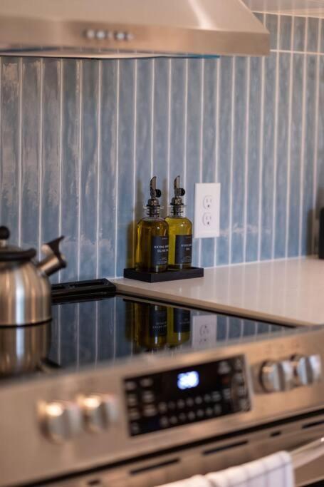 Smart Bungalow: 10-Min To Uf, Central Location ゲインズビル エクステリア 写真