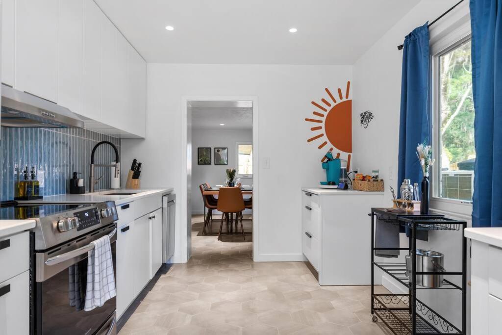 Smart Bungalow: 10-Min To Uf, Central Location ゲインズビル エクステリア 写真