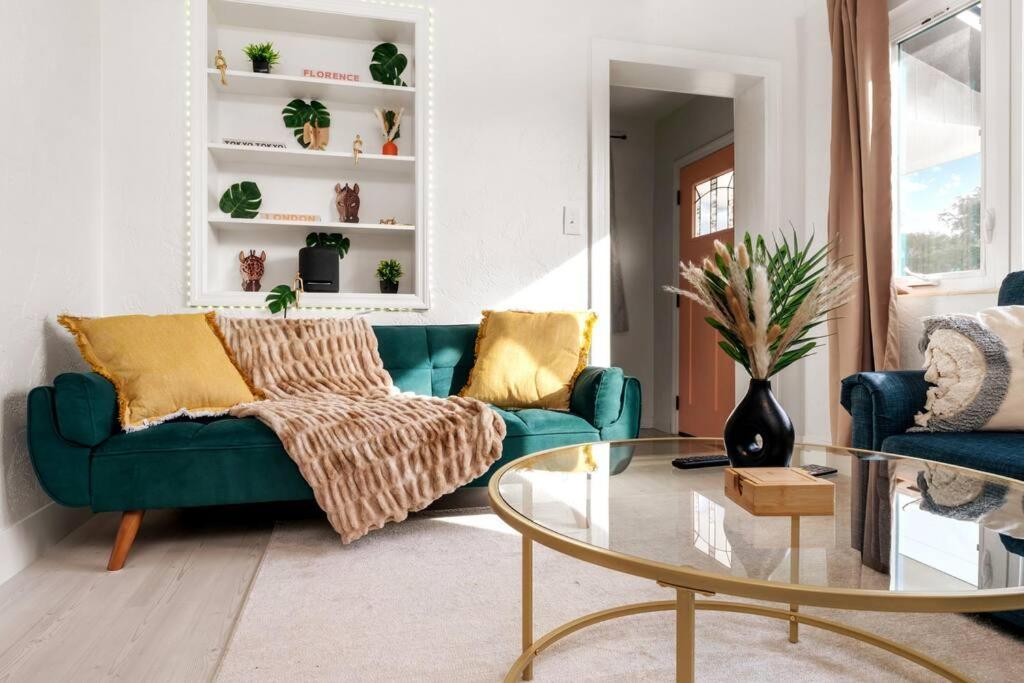 Smart Bungalow: 10-Min To Uf, Central Location ゲインズビル エクステリア 写真